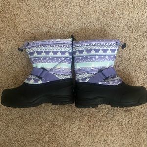 Cute winter boots, size 13 kid, water resistant.
